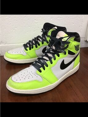 Size 9.5 - Air Jordan 1 Retro High OG Visionaire (555088-702) no box